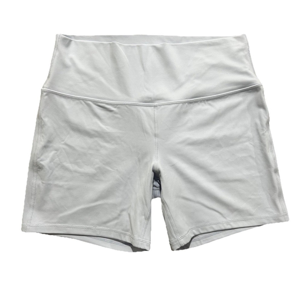 Lululemon Women's 14 Align High Rise Shorts Pastel Blue 6" Inseam W7BRWS